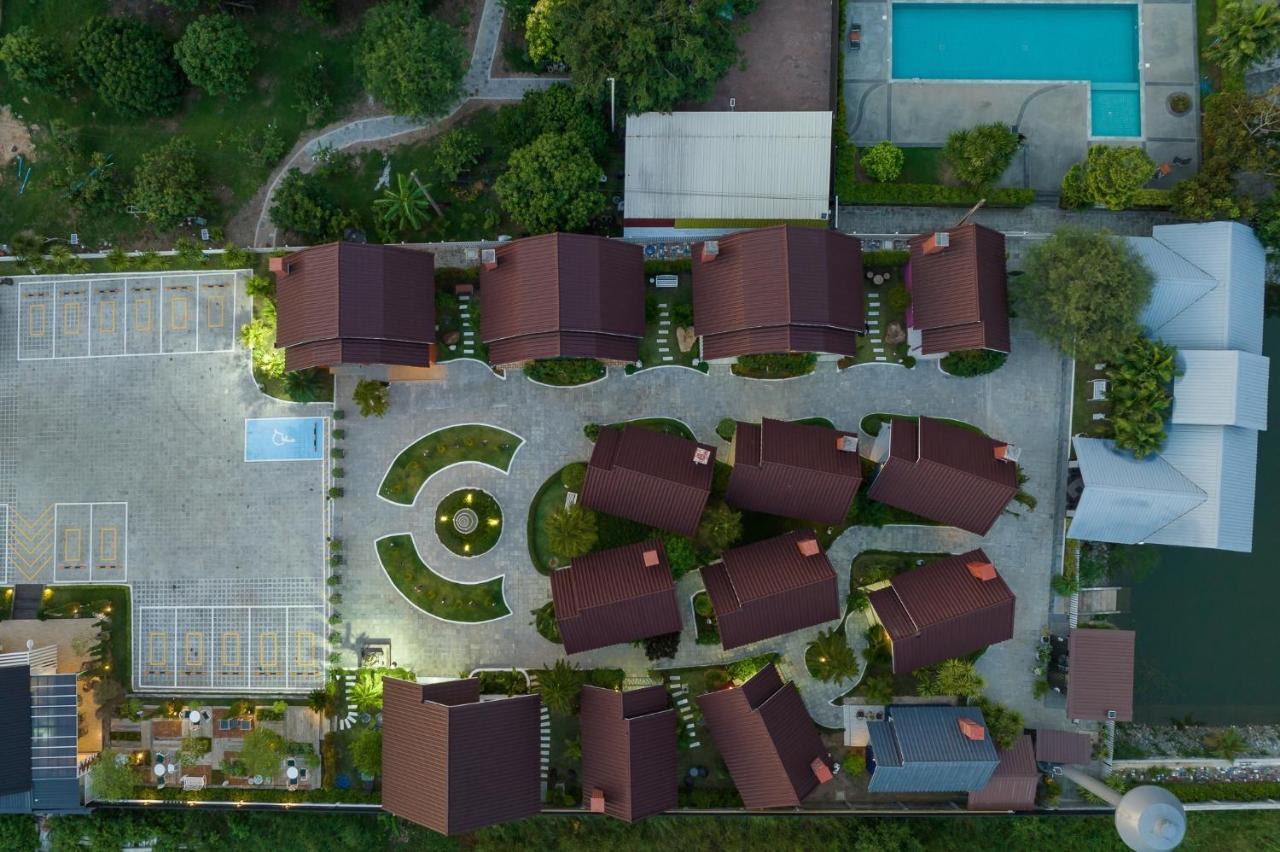 Picha Ville Resort Watthana Nakhon Exteriér fotografie