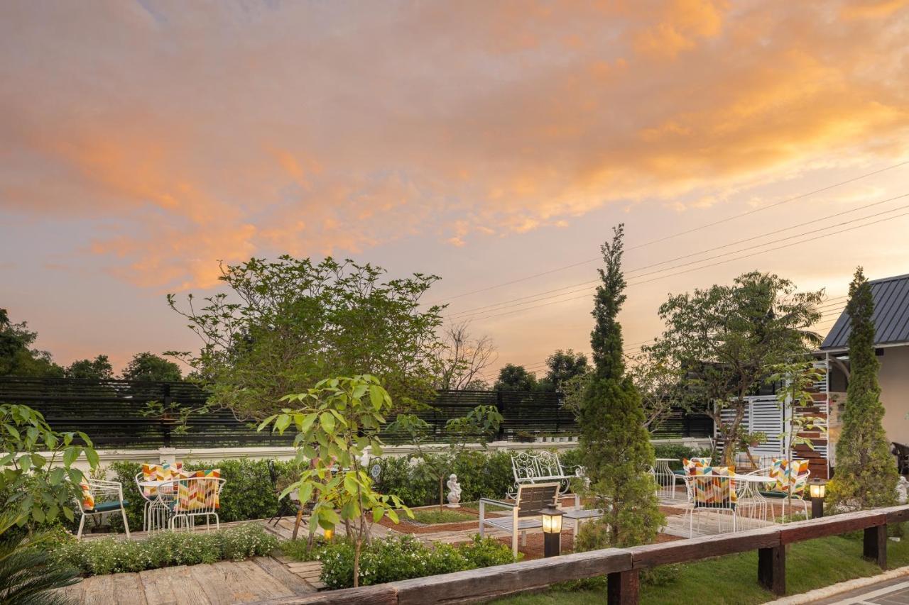 Picha Ville Resort Watthana Nakhon Exteriér fotografie